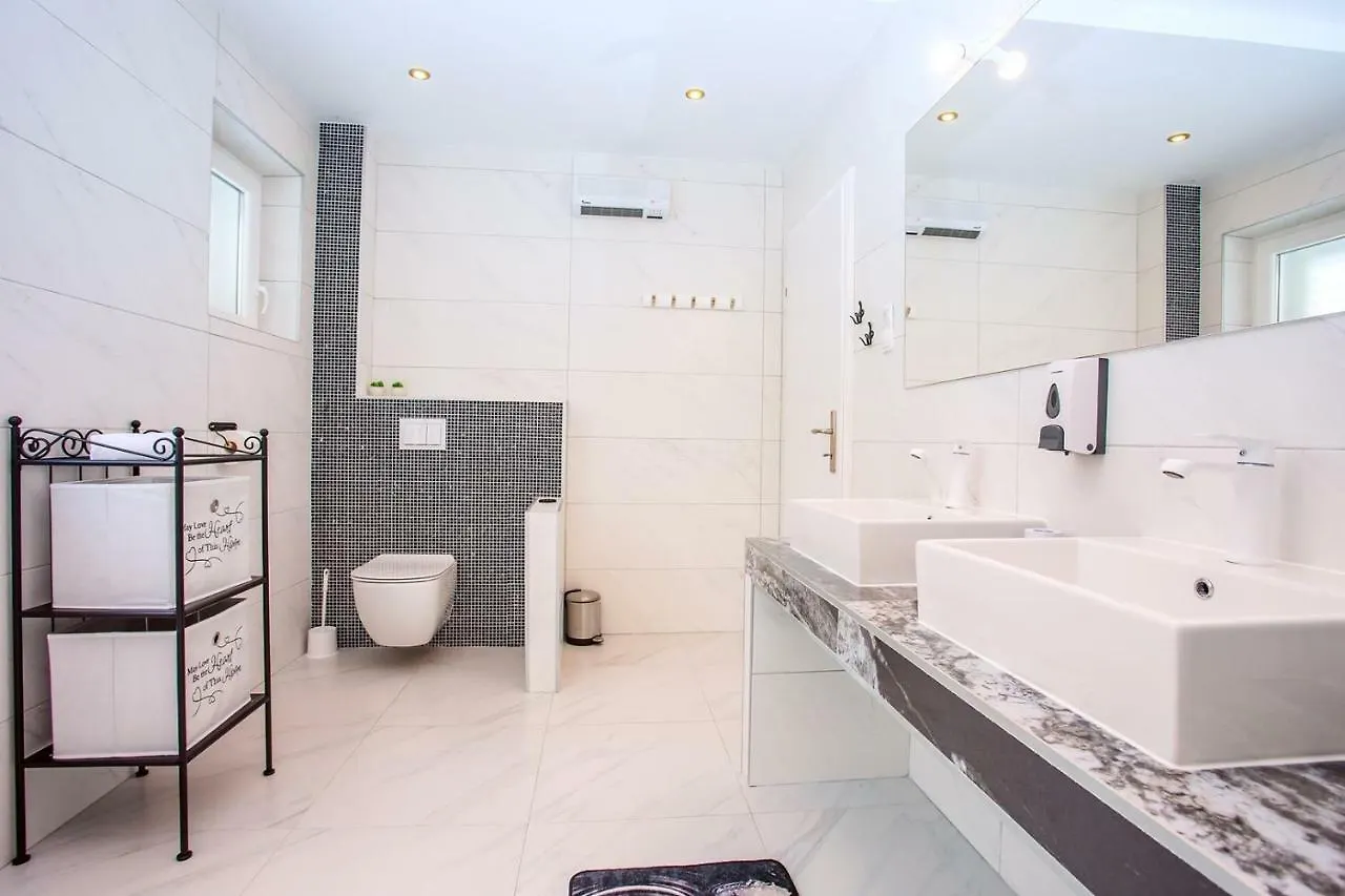 Villa Dawn تروغير