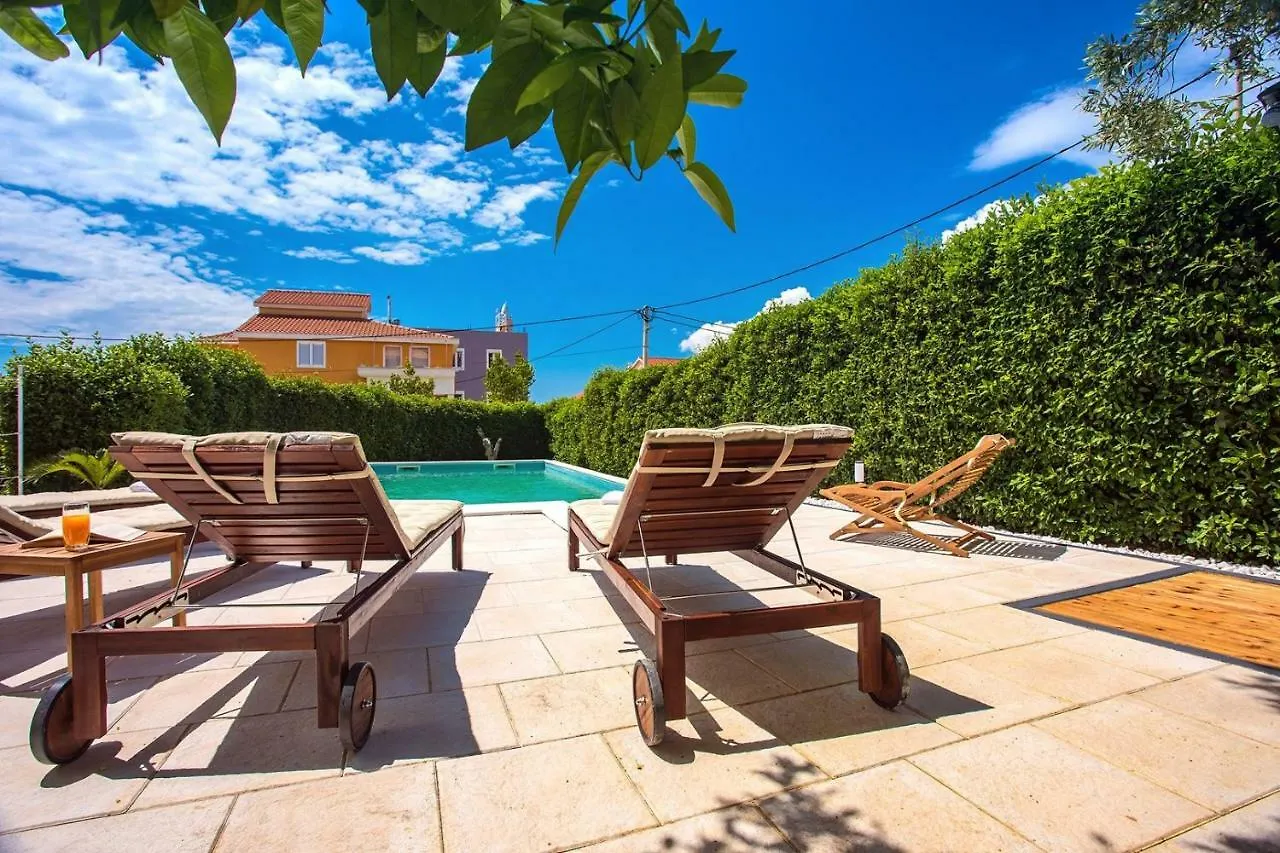 Villa Dawn تروغير